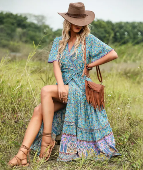 BerryBetty - Bohemian Pendulum V-Neck Beach Holiday Lace-Up Printed Dress