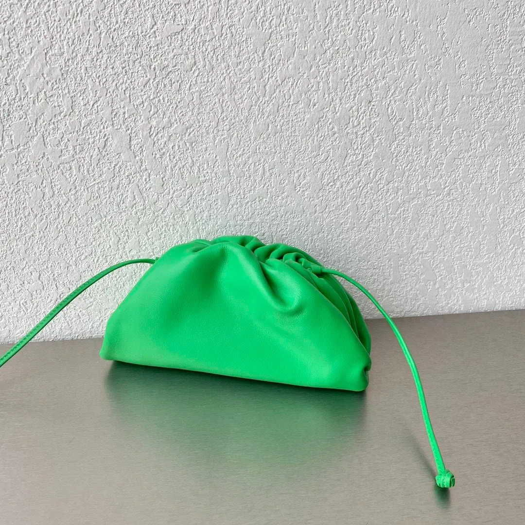 BV Mini Pouch Green, For Women, Bags 8.7in/22cm 585852V1BW03724