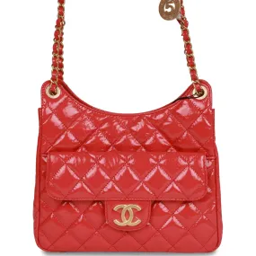 Chanel Quilted CC Hobo Bag Red Shiny Crumpled Calfskin Antique Gold Hardware