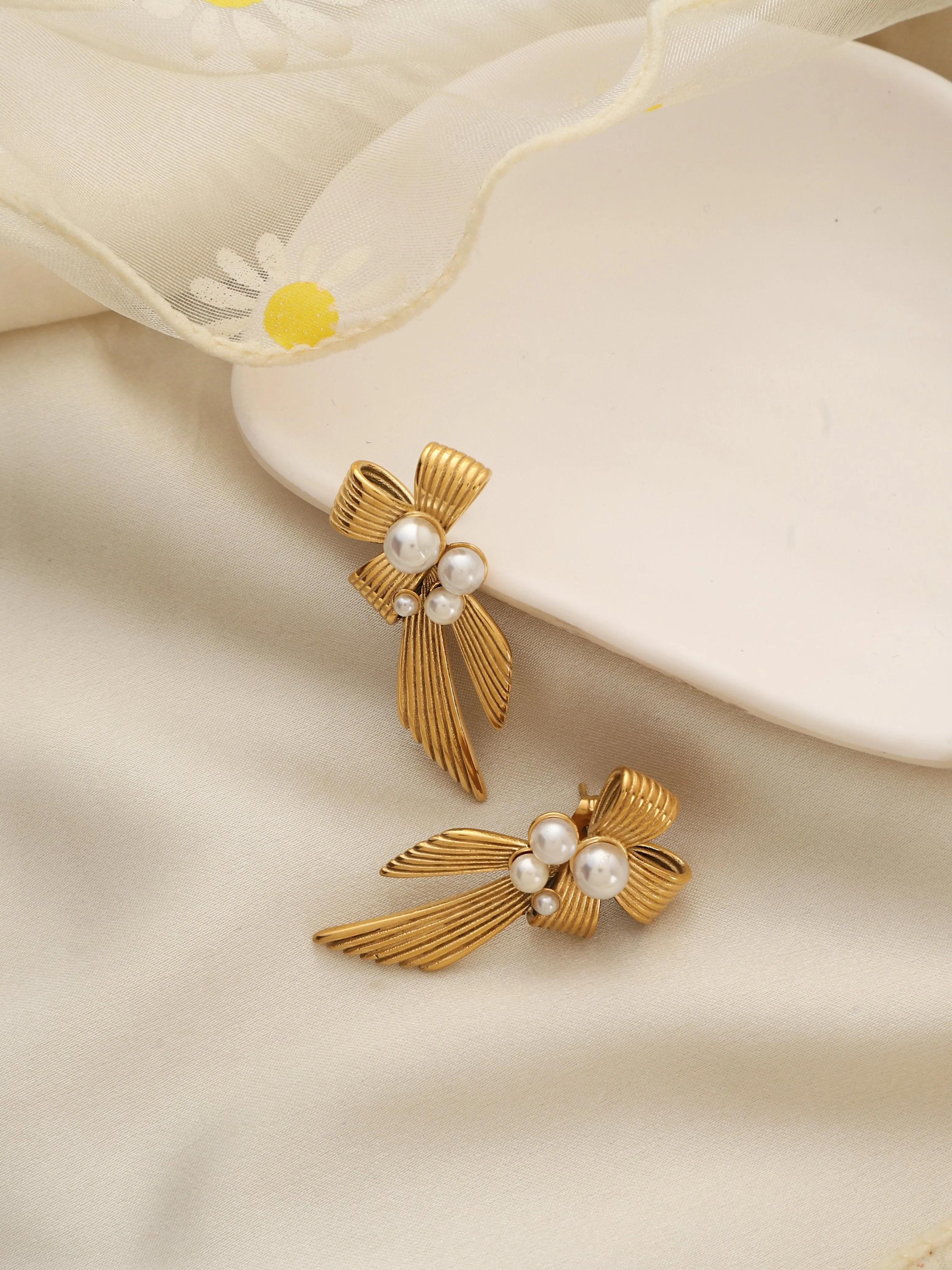 Classy Long Bow Earrings