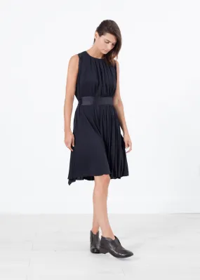 Sleeveless Pleated Dress in Navy -UEB